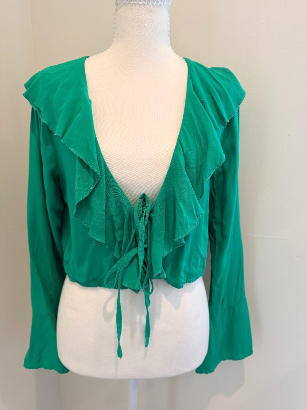 Showpo Rumina Green Boho Top With Romantic Ruffle Collar Size 6